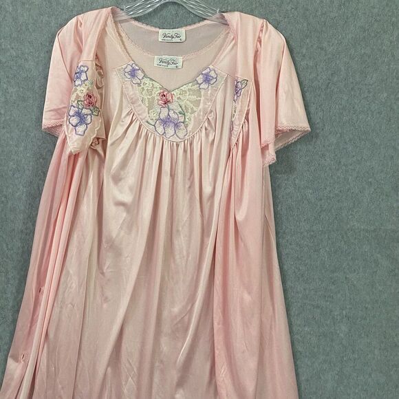 Vanity Fair Light Pink Lace Matching Gown and Robe Women Small Vintage Ladies - Picture 11 of 16